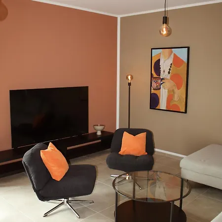 Komfort & Stil Fuer Job & Reise - 6 Personen Apartament *